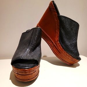 Modern Vintage "Lydia" wedge